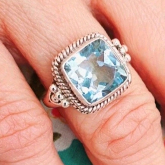 ๐NWOT Elegant Silver Designer Inspired Vintage Blue Gemstone Ring Size 7๐ - Picture 4 of 5